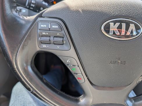 Used 2014 Kia Forte EX image 19