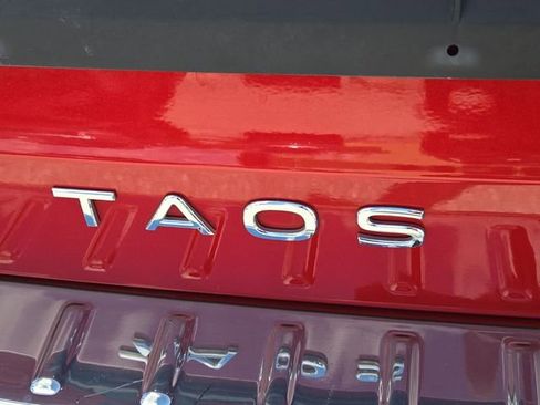 Certified 2022 Volkswagen Taos SE w/ IQ.Drive SE Package FWD image 17