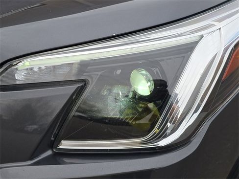 Used 2023 Subaru Forester image 31