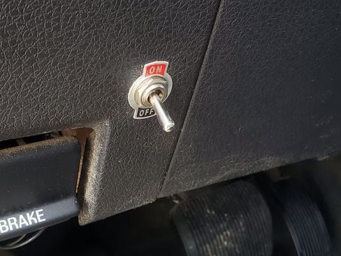 Used 2014 Ford F150 XL w/ Equipment Group 101A Mid AWD/4WD image 9