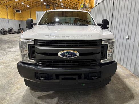 Used 2019 Ford F250 XL w/ Power Equipment Group AWD/4WD image 7