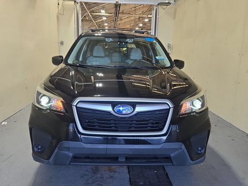 Used 2019 Subaru Forester Premium AWD/4WD image 3