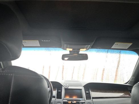 Used 2013 Ford Taurus Limited image 9