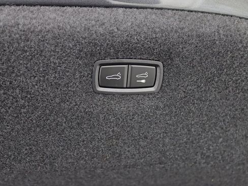 Used 2023 Audi e-tron GT Prestige image 41