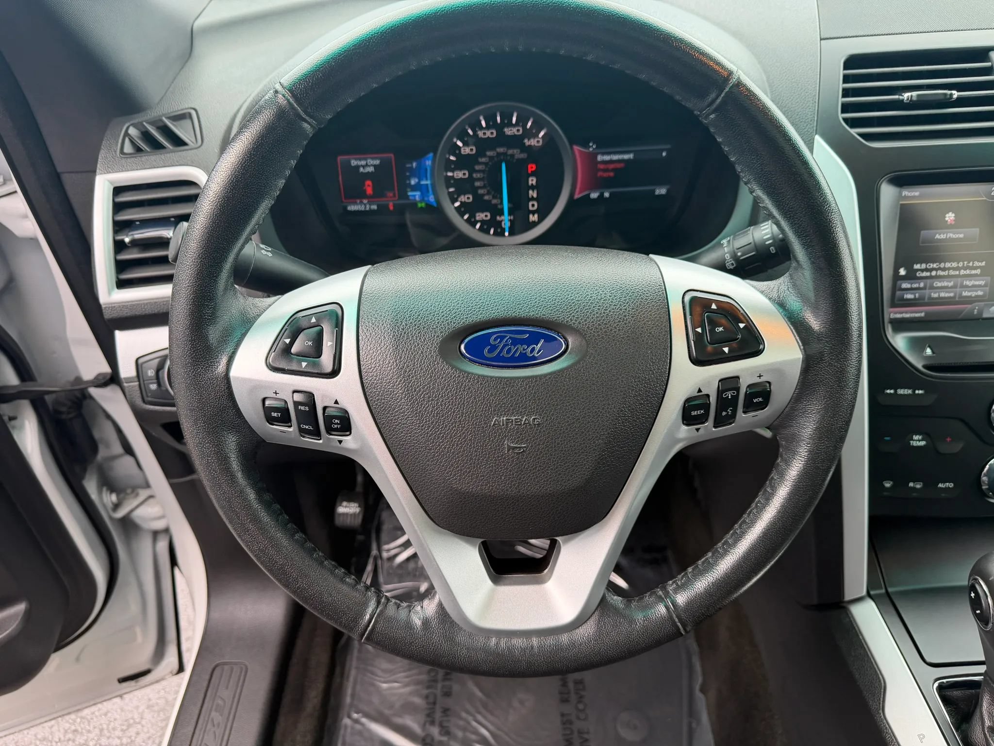 Used 2014 Ford Explorer XLT w/ Equipment Group 202A AWD/4WD image 24