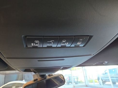 Used 2018 Dodge Grand Caravan GT FWD image 24