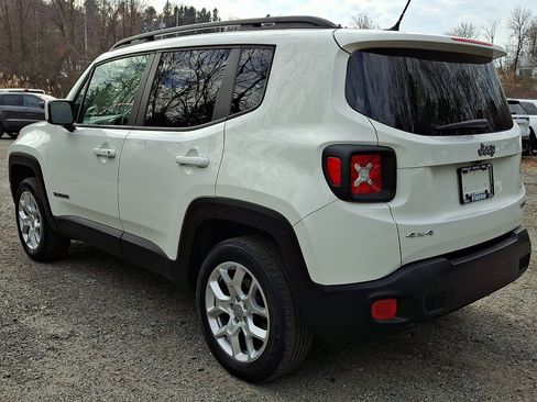 Certified 2016 Jeep Renegade Latitude image 4