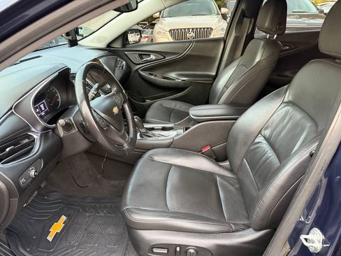 Used 2019 Chevrolet Malibu LT FWD image 13