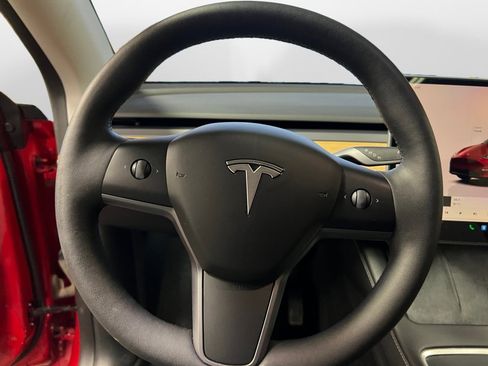 Used 2023 Tesla Model Y Long Range image 13