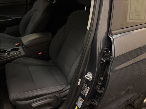 Used 2020 Hyundai Tucson SE image 10