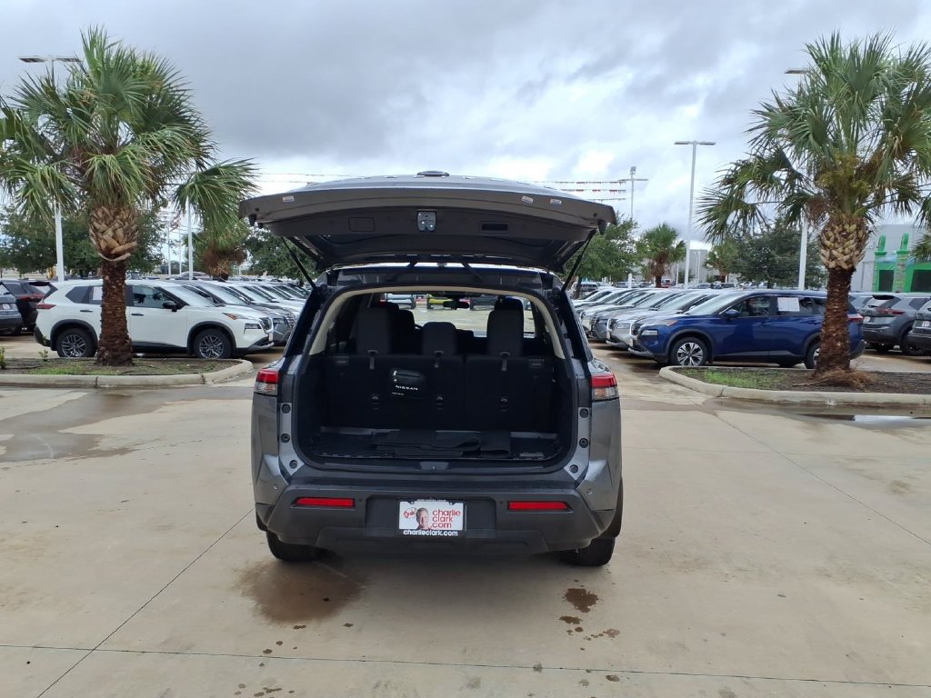 Used 2024 Nissan Pathfinder S FWD image 20