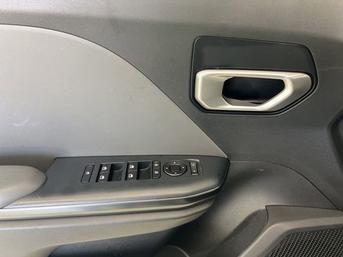 Used 2025 Kia K4 FWD image 19
