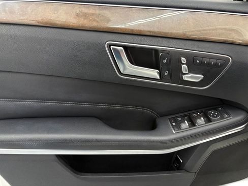 Used 2014 Mercedes-Benz E 350 Sedan image 12
