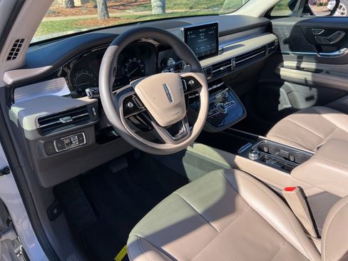 Used 2022 Lincoln Corsair FWD w/ Equipment Group 101A image 14