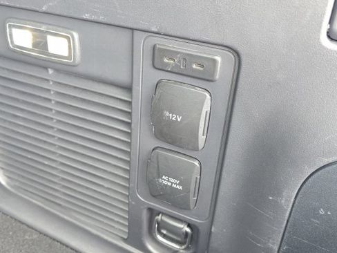 Used 2025 Lincoln Navigator L Reserve AWD/4WD image 16