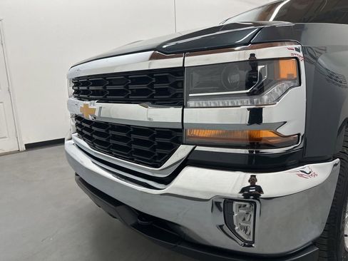 Used 2018 Chevrolet Silverado 1500 LT w/ All Star Edition AWD/4WD image 25
