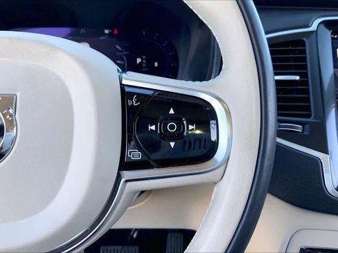 Used 2024 Volvo XC90 B5 Core image 24