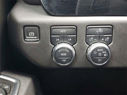 Used 2025 GMC Sierra 1500 Elevation image 19