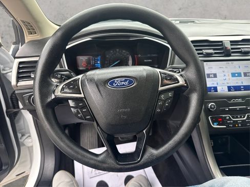 Used 2019 Ford Fusion SE AWD/4WD image 23