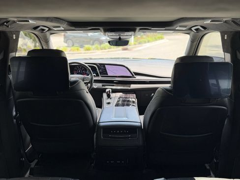 Used 2023 Cadillac Escalade ESV V AWD/4WD image 30