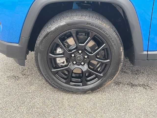 Used 2026 Jeep Compass Latitude AWD/4WD image 25
