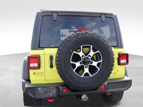 Used 2022 Jeep Wrangler Unlimited Rubicon w/ Cold Weather Group image 10