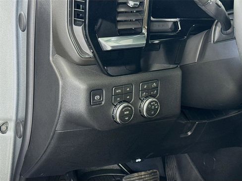 New 2026 GMC Sierra 1500 Elevation w/ Elevation Premium Package AWD/4WD image 4