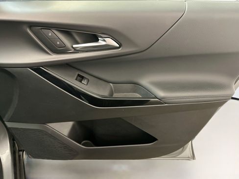 Used 2025 Chevrolet Equinox LT AWD/4WD image 33