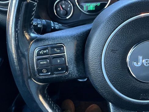 Used 2015 Jeep Wrangler Sport image 16