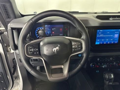 Used 2023 Ford Bronco Black Diamond image 13