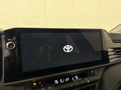 Used 2025 Toyota Camry XSE image 17