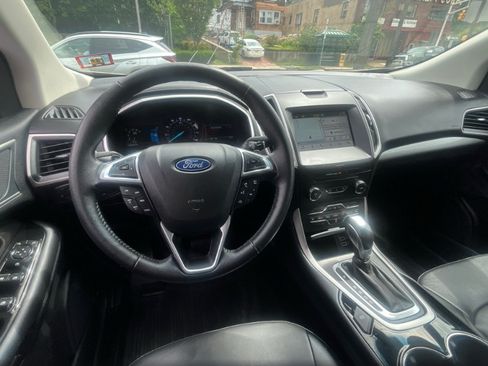 Used 2018 Ford Edge SEL w/ Equipment Group 201A AWD/4WD image 4