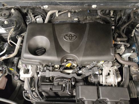 Used 2021 Toyota RAV4 XLE image 30
