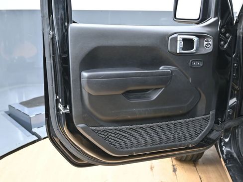 Used 2024 Jeep Wrangler Unlimited w/ Convenience Group image 41