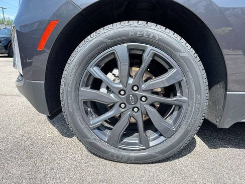 Certified 2022 Chevrolet Equinox RS w/ RS Leather Package AWD/4WD image 10