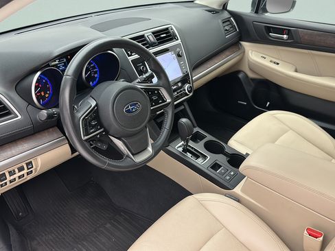 Used 2018 Subaru Outback 3.6R Limited AWD/4WD image 14