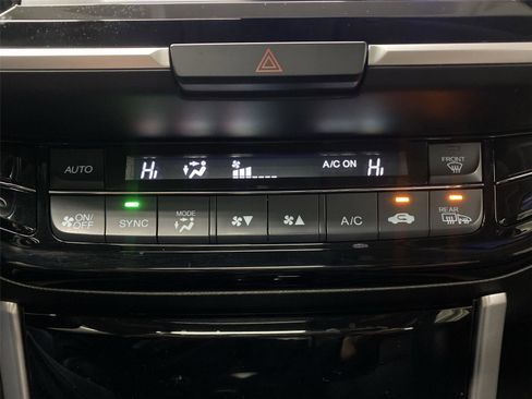 Used 2017 Honda Accord Touring image 21