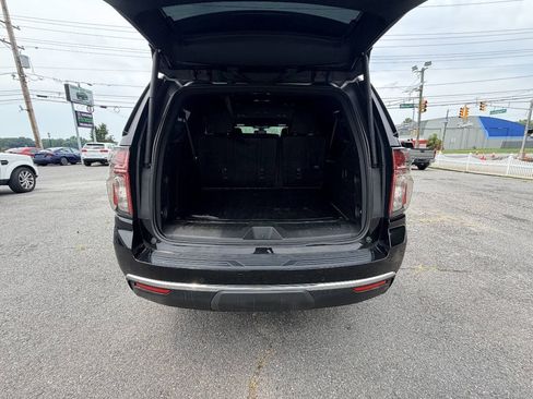 Used 2022 Chevrolet Suburban LT AWD/4WD image 56