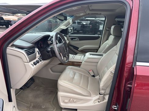 Used 2016 GMC Yukon Denali w/ Open Road Package AWD/4WD image 9