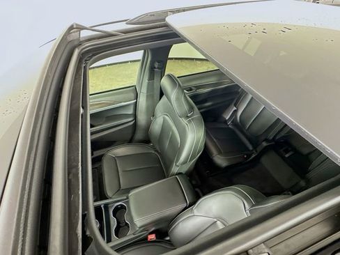 New 2025 Jeep Grand Cherokee L Limited image 25