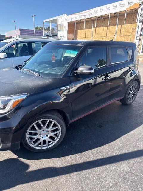 Used 2017 Kia Soul ! w/ Tech Package FWD image 2