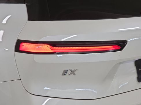 Certified 2024 BMW iX xDrive50 w/ Premium Package AWD/4WD image 33