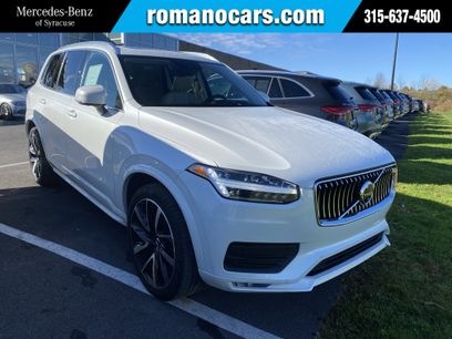 Used 2022 Volvo XC90 T6 Momentum w/ Advanced Package
