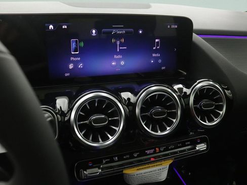 New 2026 Mercedes-Benz GLA 250 image 5