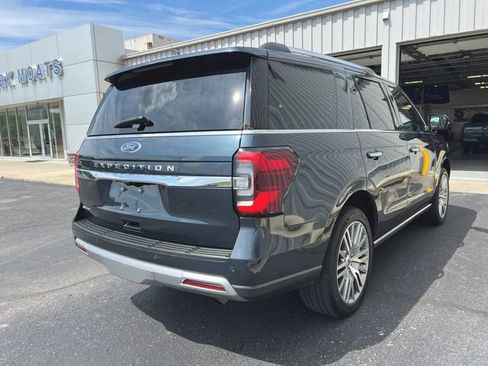 Used 2023 Ford Expedition Limited AWD/4WD image 10