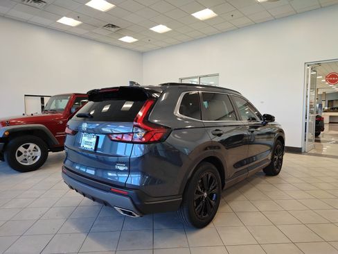 Used 2025 Honda CR-V Sport Touring image 3