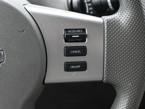 Used 2020 Nissan Frontier SV w/ Midnight Edition Floor Mats AWD/4WD image 8