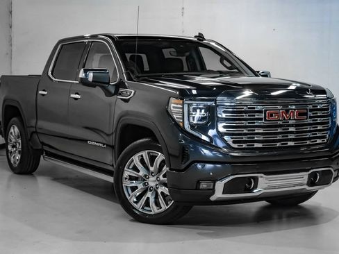Used 2023 GMC Sierra 1500 Denali w/ Denali Reserve Package AWD/4WD image 9