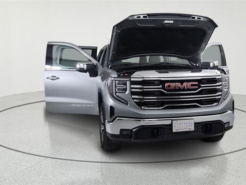 Used 2025 GMC Sierra 1500 SLT AWD/4WD image 5