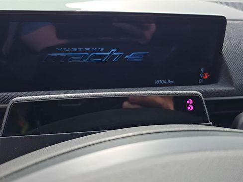 Certified 2025 Ford Mustang Mach-E Premium AWD/4WD image 7